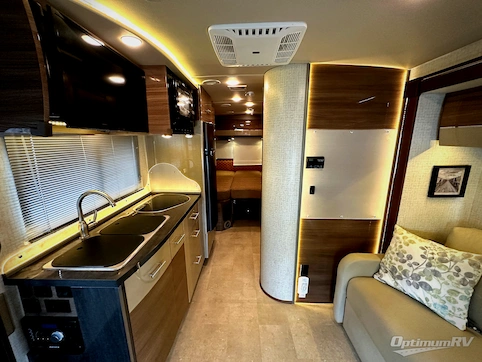 2016 Winnebago View 24V RV Photo 2