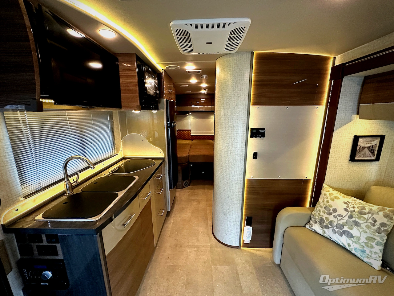 2016 Winnebago View 24V Photo 6