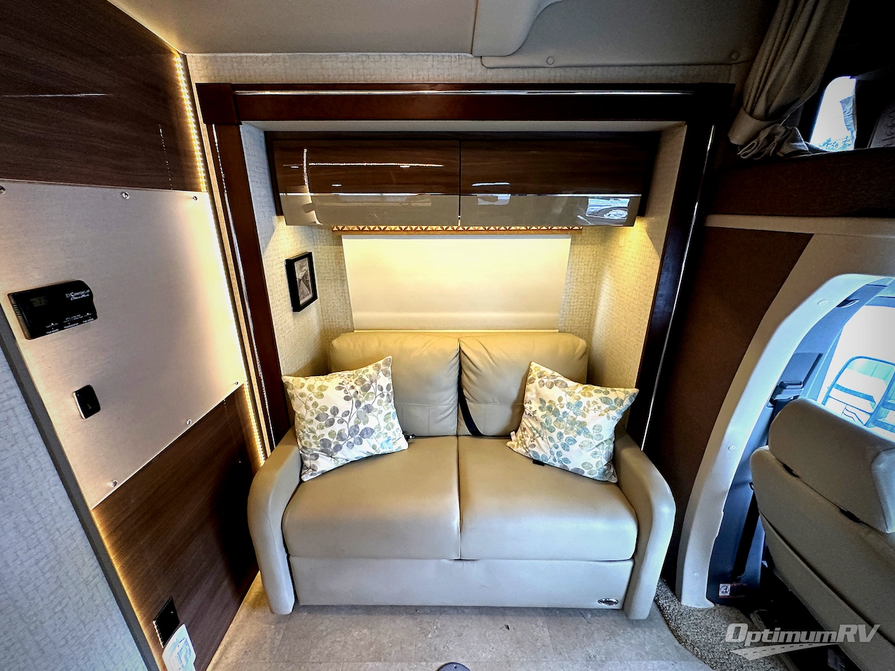 2016 Winnebago View 24V Photo 8