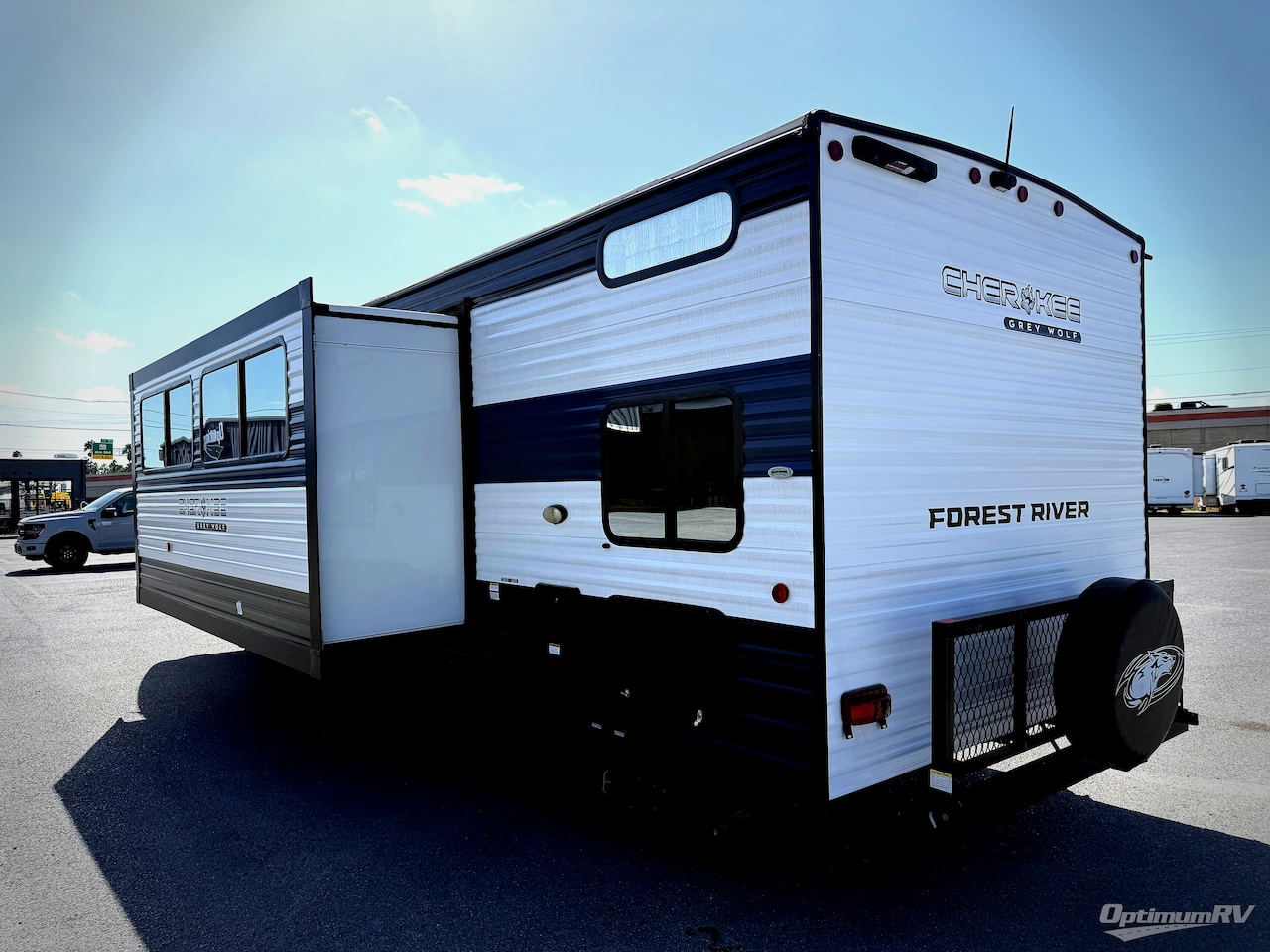 2025 Forest River Cherokee Grey Wolf 26DBH Photo 3