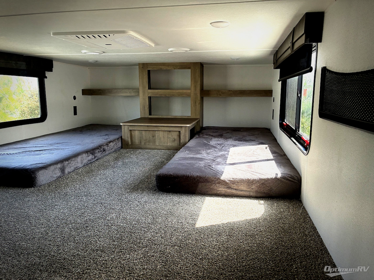 2025 Palomino Puma Destination 403LFT Photo 11