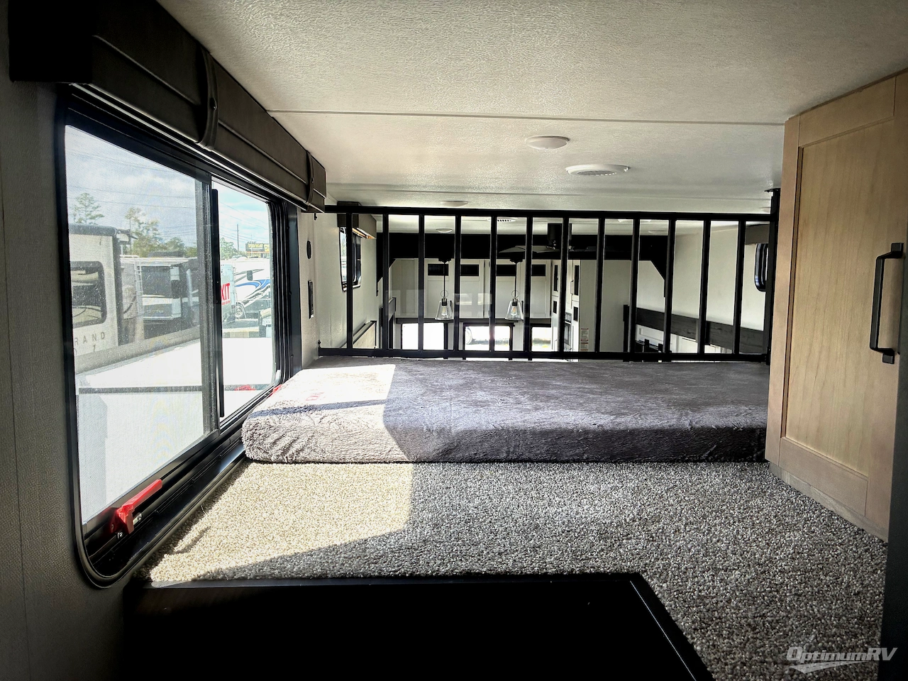 2025 Palomino Puma Destination 403LFT Photo 12