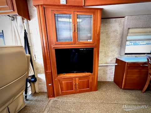 2005 Winnebago Vectra 40FD RV Photo 3