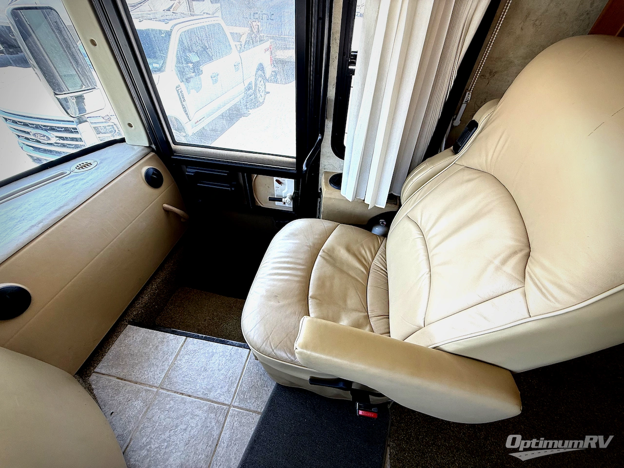 2005 Winnebago Vectra 40FD Photo 8