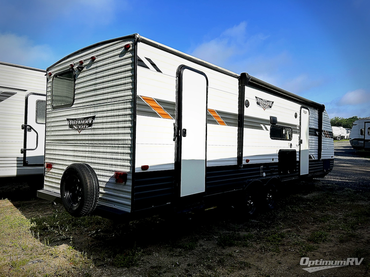 2022 Forest River Wildwood X-Lite 263BHXL Photo 2