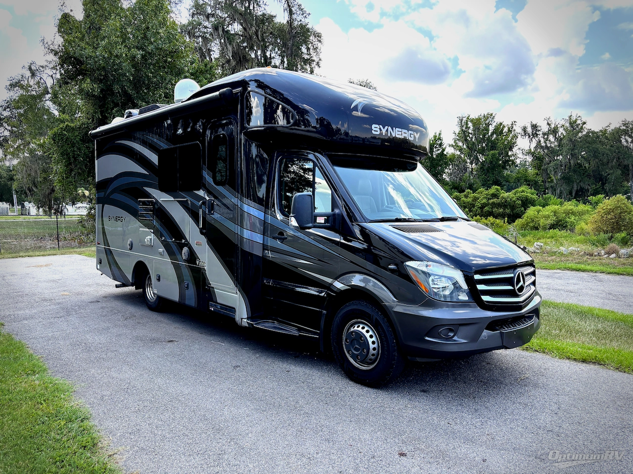 2018 Thor Synergy SD24 Photo 1