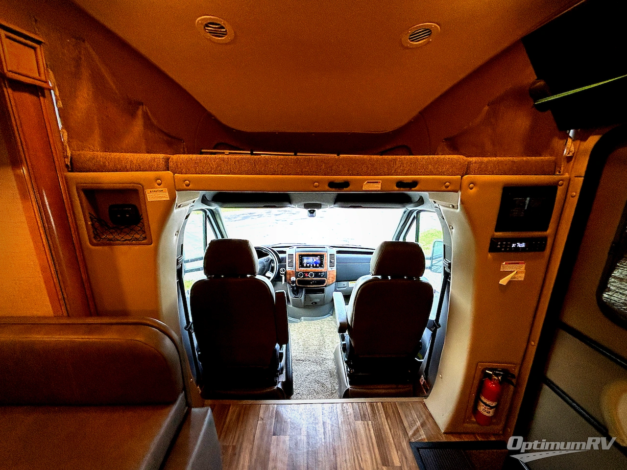 2018 Thor Synergy SD24 Photo 10