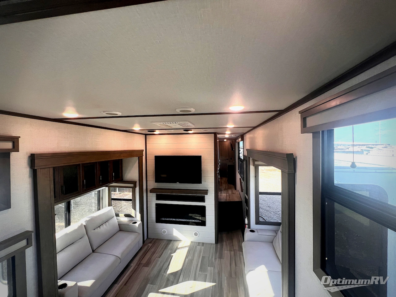 2023 Grand Design Solitude 390RK Photo 4