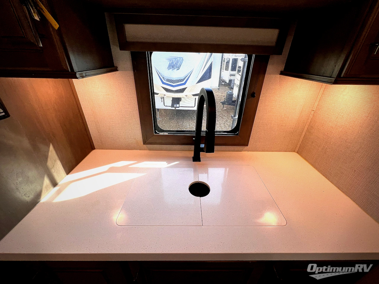 2023 Grand Design Solitude 390RK Photo 7