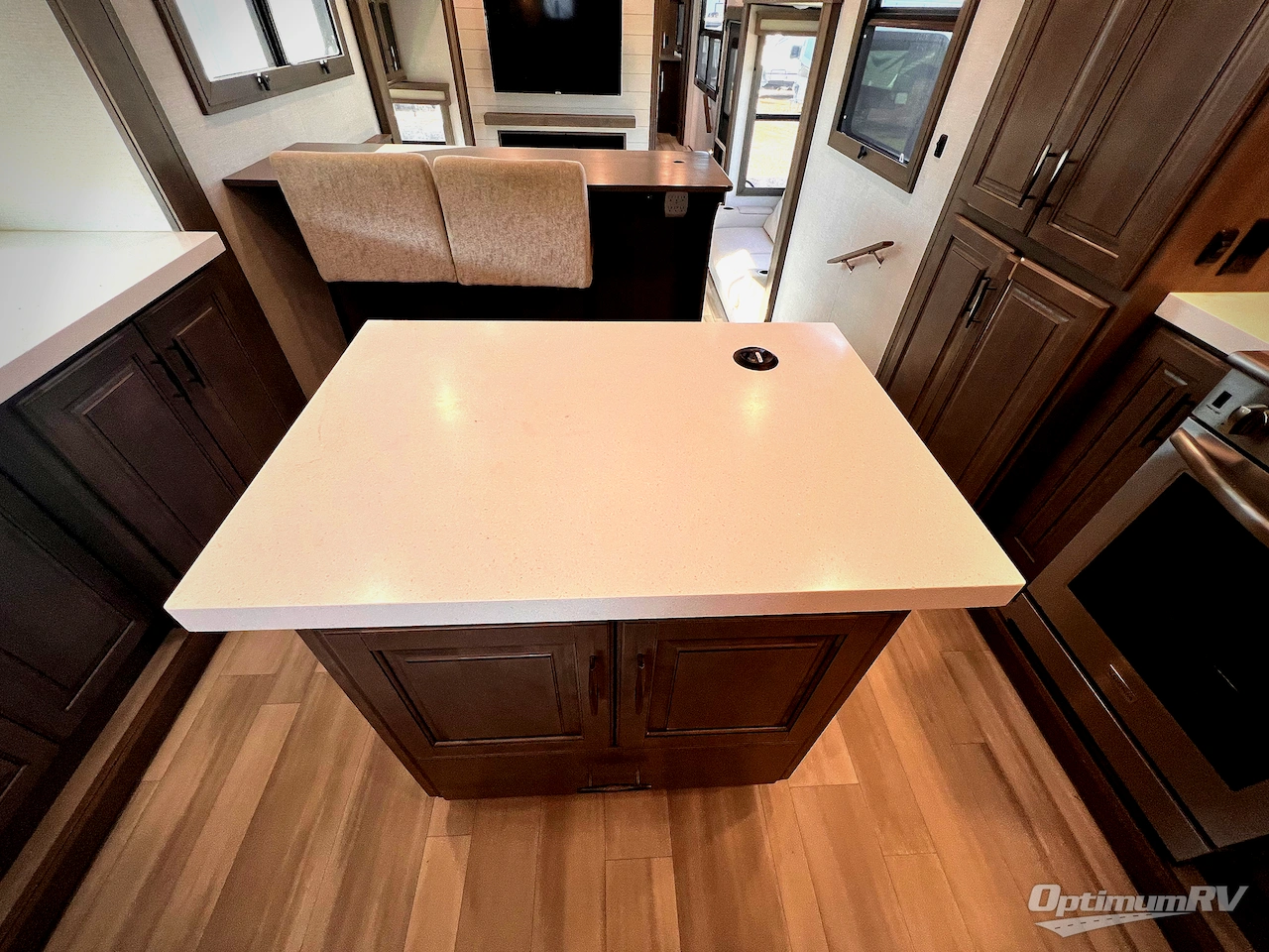2023 Grand Design Solitude 390RK Photo 9