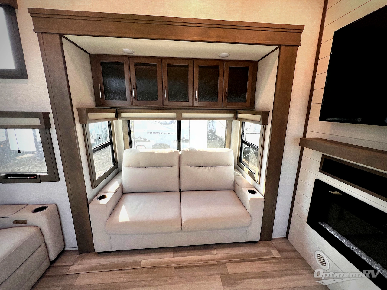2023 Grand Design Solitude 390RK Photo 15