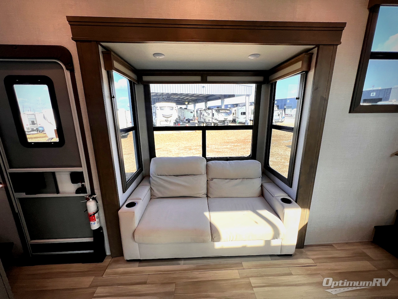 2023 Grand Design Solitude 390RK Photo 17