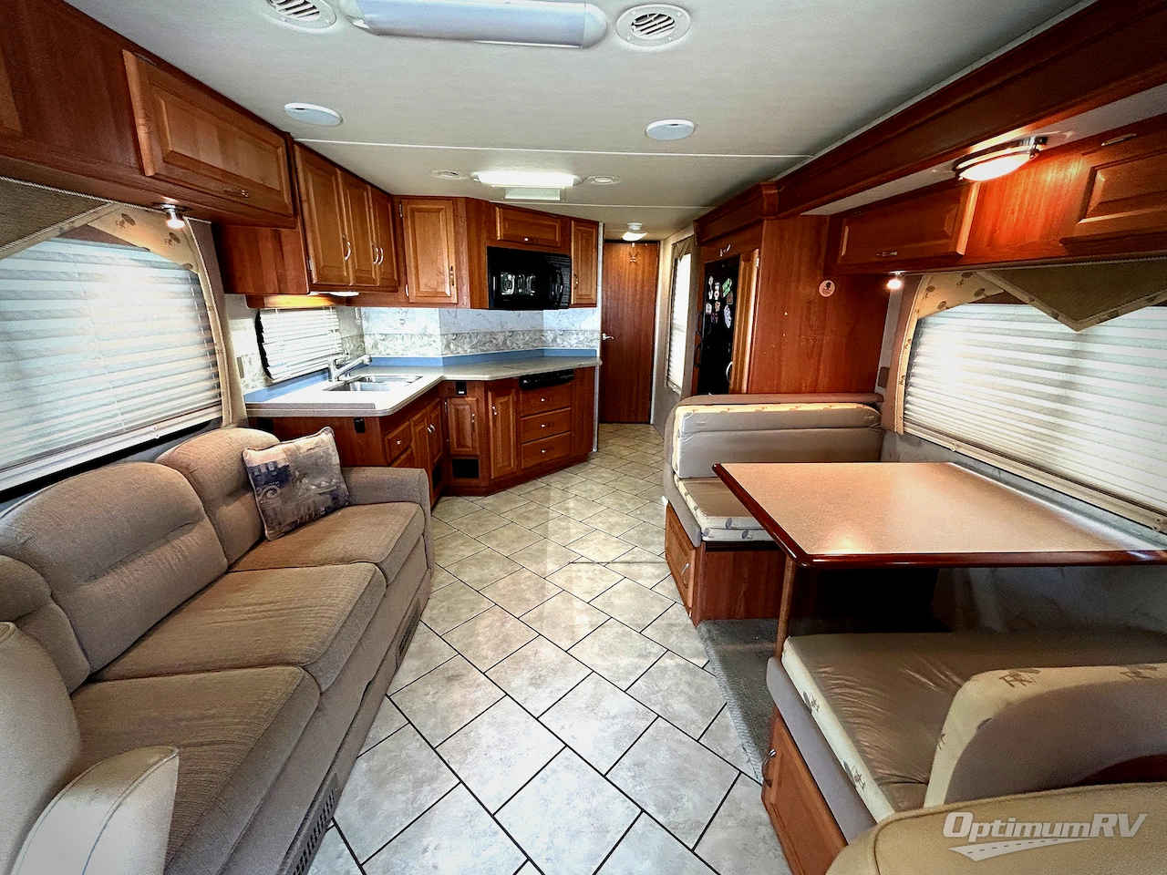 2007 National RV Tropical T330 Photo 4