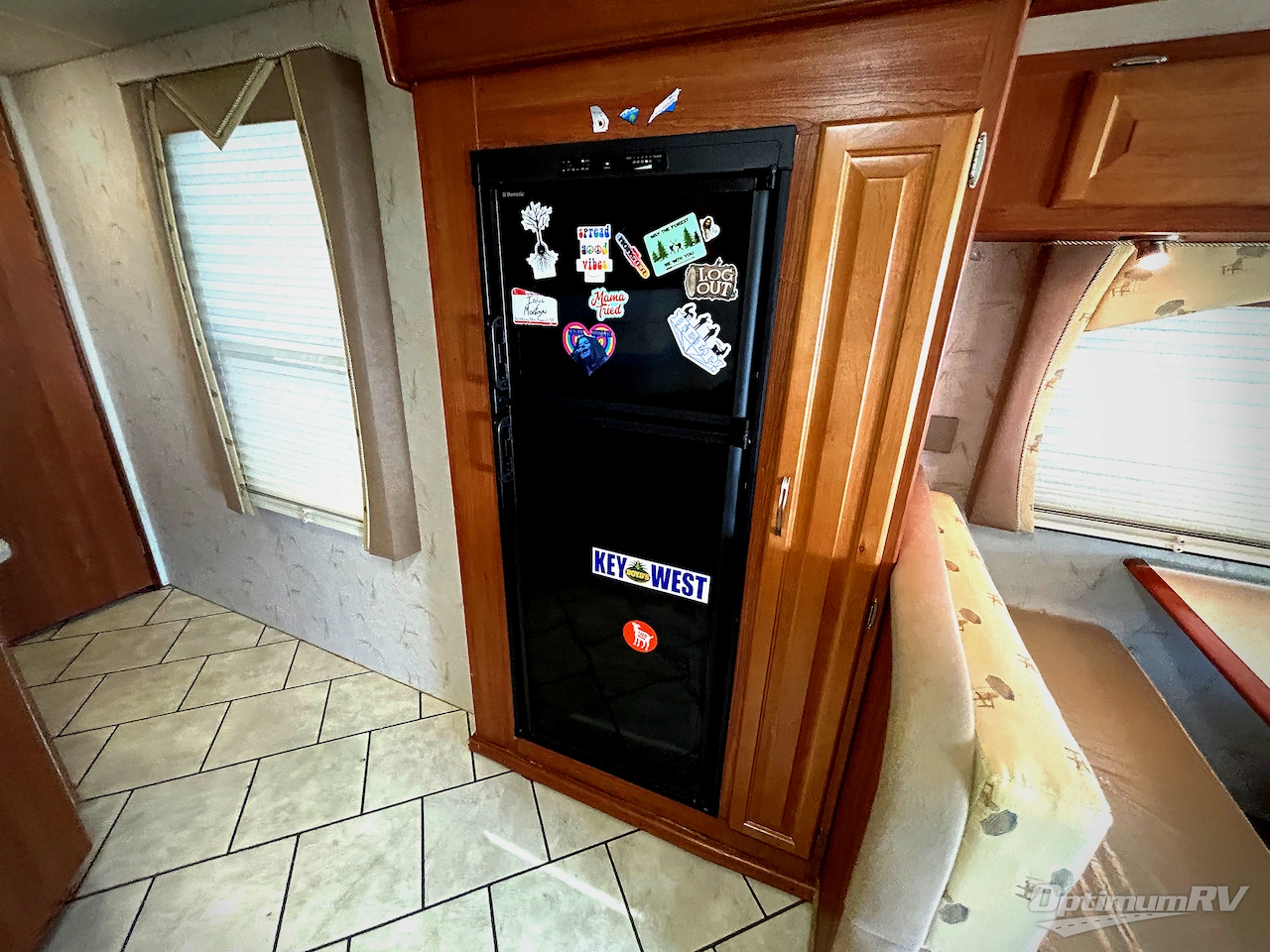 2007 National RV Tropical T330 Photo 14