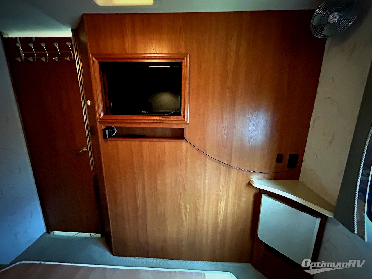 2007 National RV Tropical T330 Photo 21
