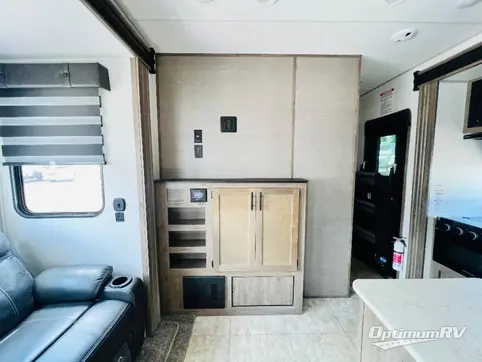 2022 Forest River Vengeance Rogue 32V RV Photo 2