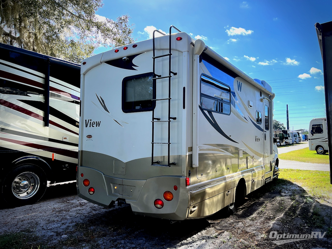 2012 Winnebago View 24J Photo 3