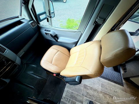 2018 Winnebago View 24J RV Photo 2