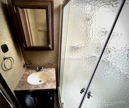 2019 Forest River Rockwood Windjammer 3029V RV Photo 4