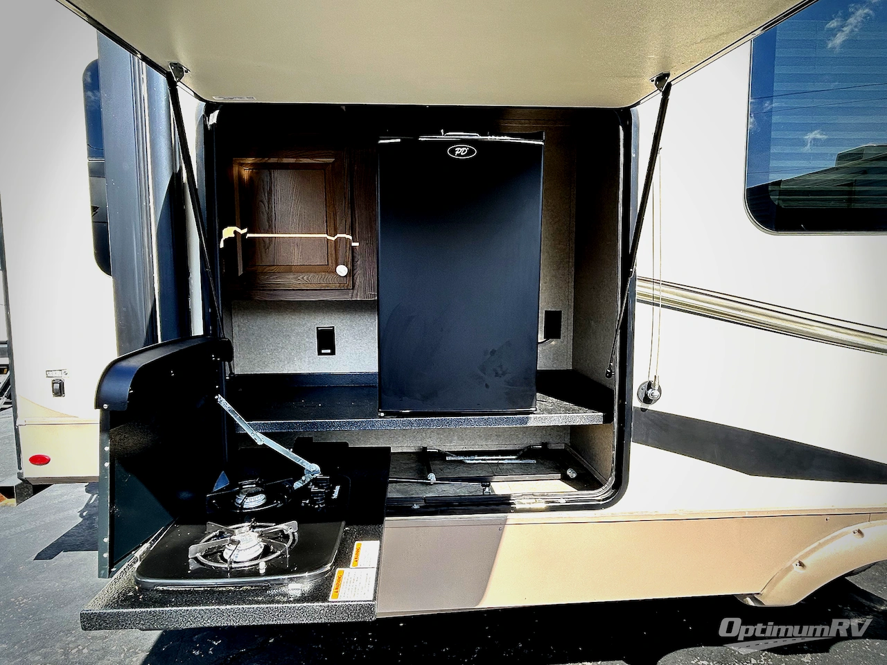 2019 Forest River Rockwood Windjammer 3029V Photo 15