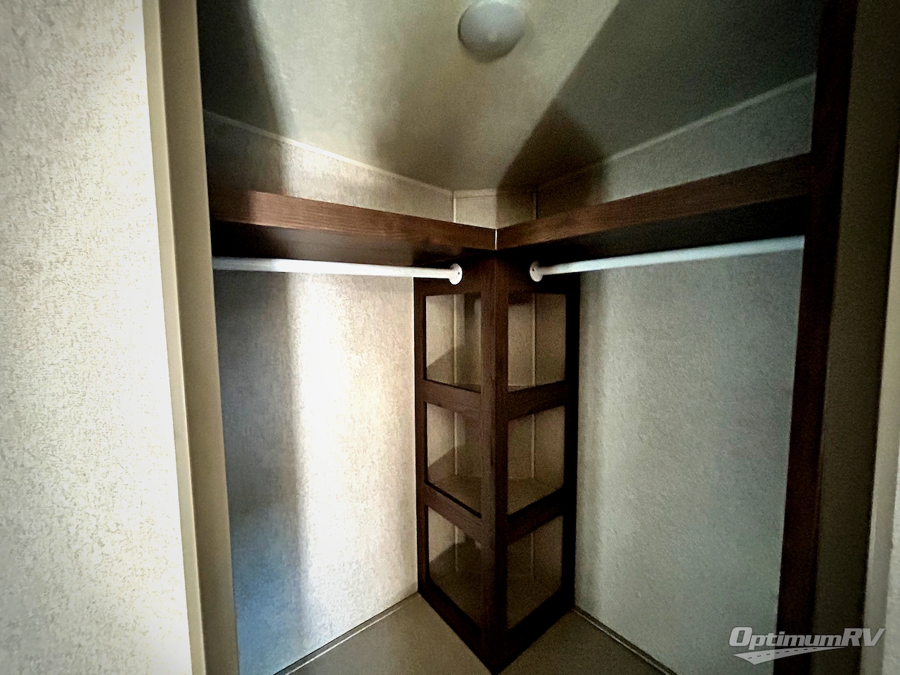 2019 Forest River Rockwood Windjammer 3029V Photo 11