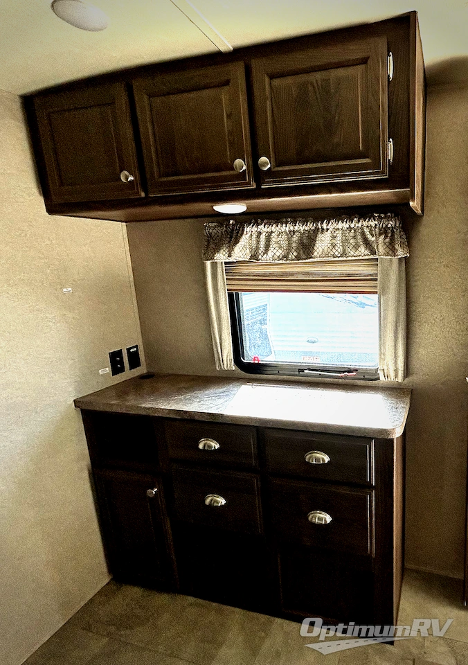 2019 Forest River Rockwood Windjammer 3029V Photo 12