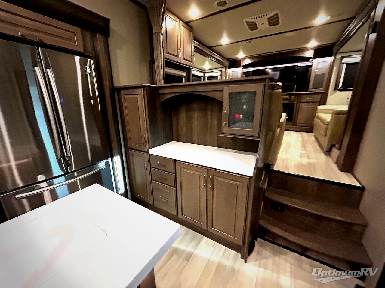 2021 Grand Design Solitude 380FL Photo 11