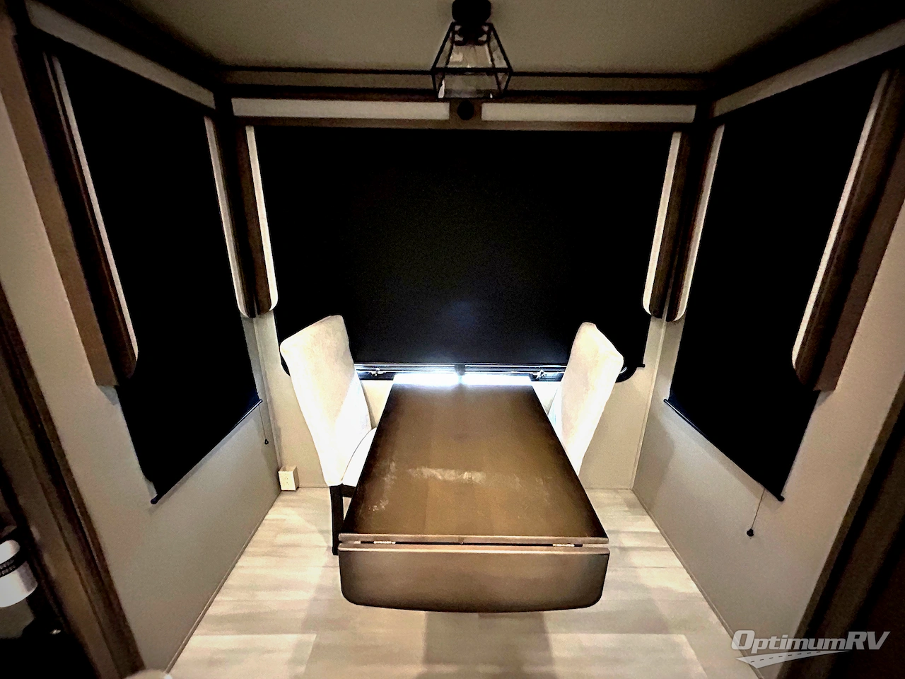 2021 Grand Design Solitude 380FL Photo 13