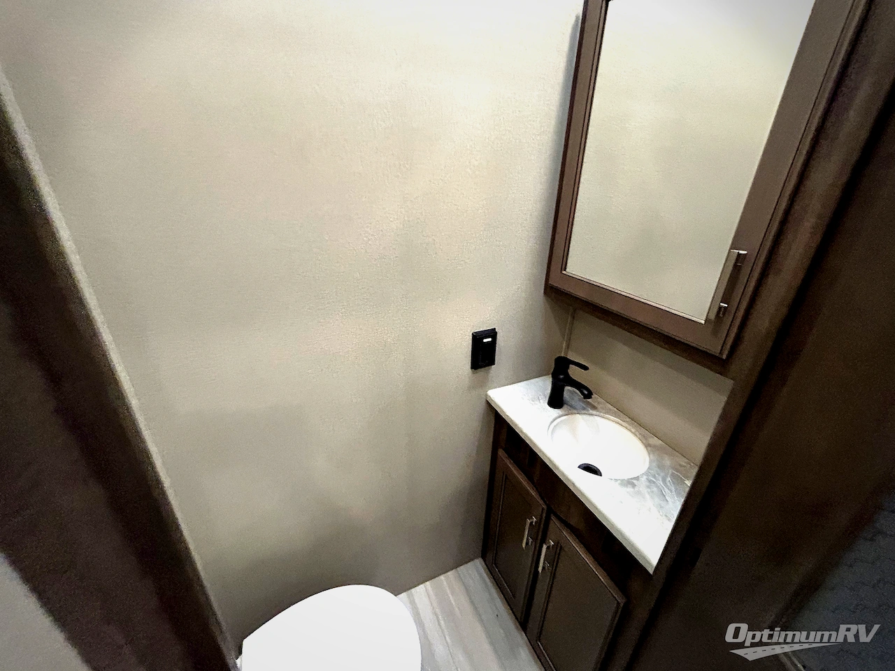 2021 Grand Design Solitude 380FL Photo 15