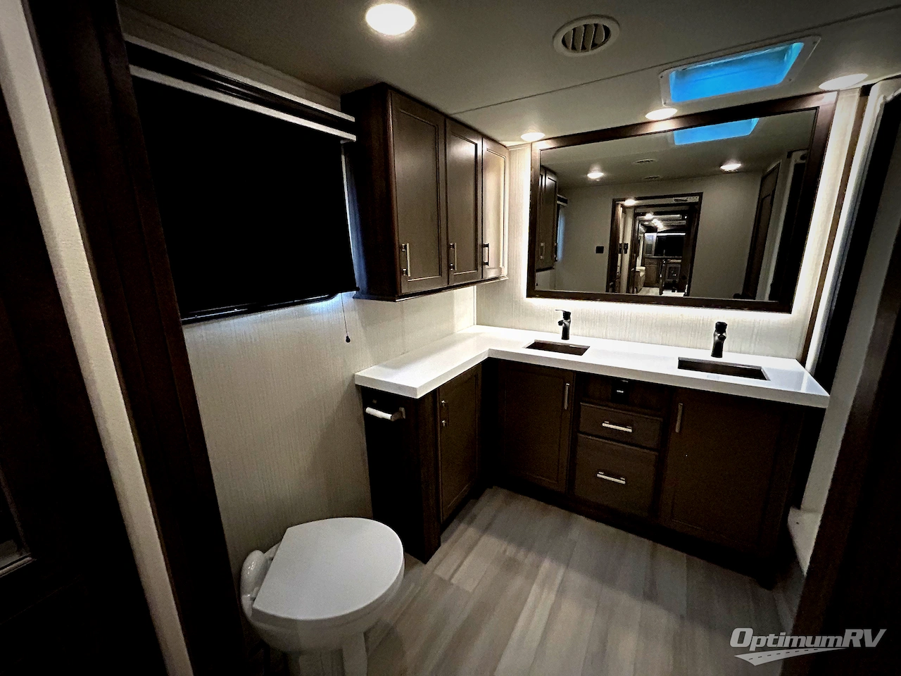 2021 Grand Design Solitude 380FL Photo 20