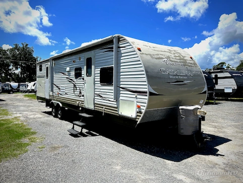 Used 2013 Coachmen Catalina Deluxe Edition 32BHDS Featured Photo