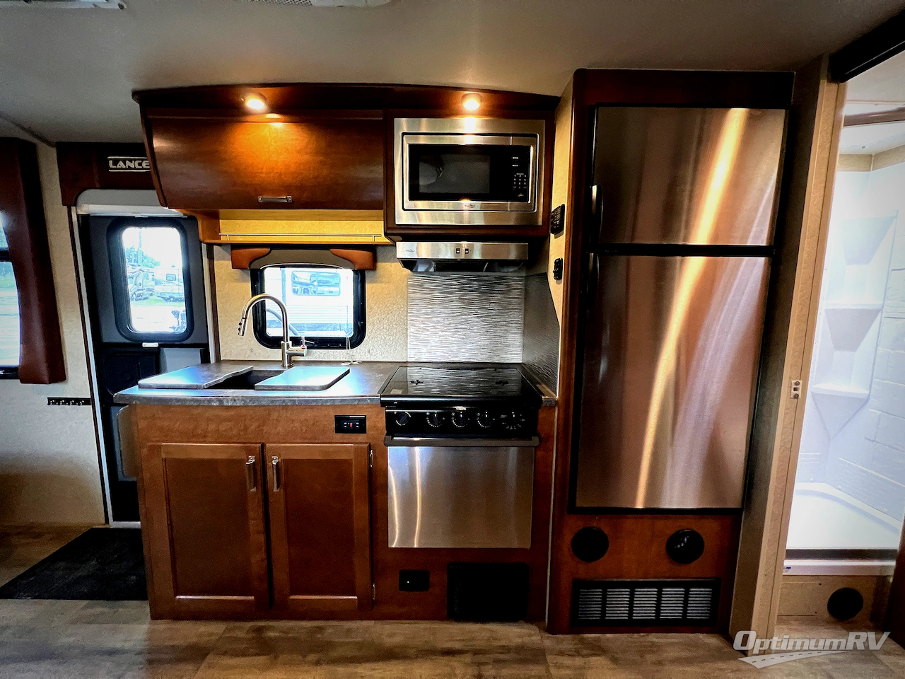 2020 Lance Lance Travel Trailers 1985 Photo 11