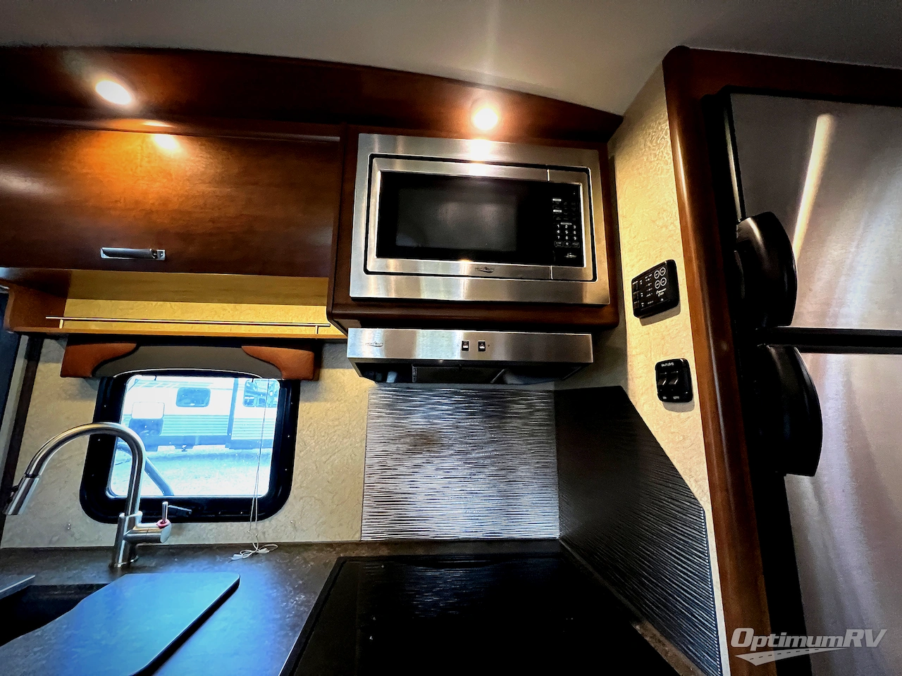 2020 Lance Lance Travel Trailers 1985 Photo 14