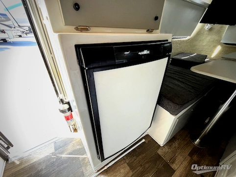 2023 Holiday House RV Deluxe 17 RV Photo 4