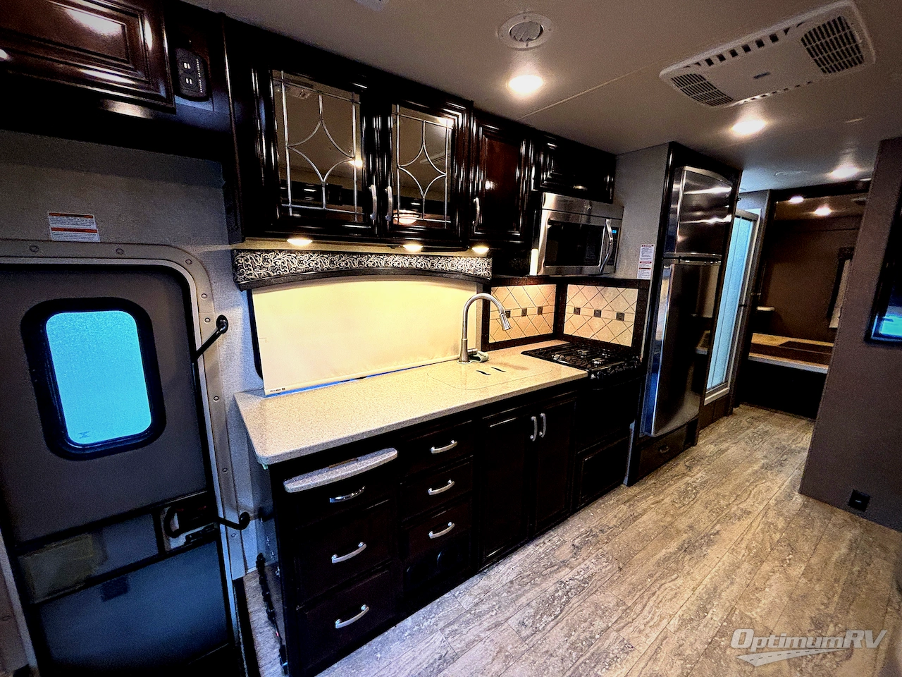 2017 Thor Chateau Super C 35SK Photo 11