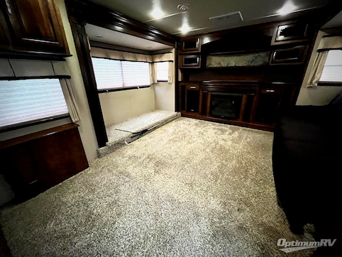 2015 Grand Design Solitude 379FL RV Photo 3