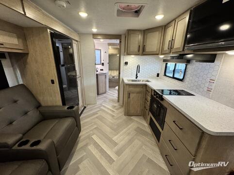 2025 Ember E-Series 25RUD RV Photo 2