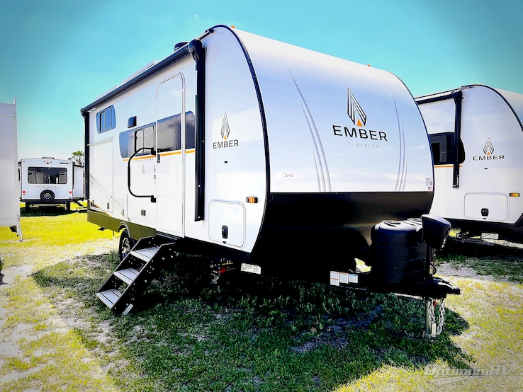 2025 Ember E-Series 19ETS RV Photo 1