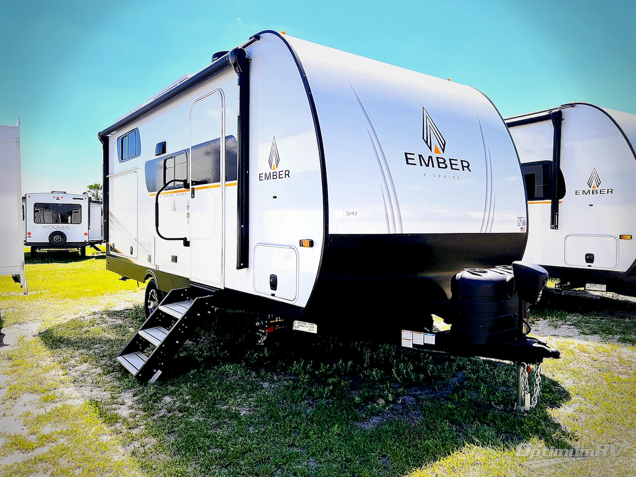 2025 Ember E-Series 19ETS Photo 1