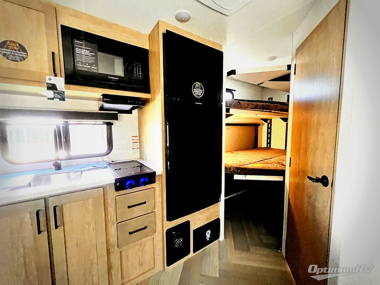 2025 Ember E-Series 19ETS Photo 10