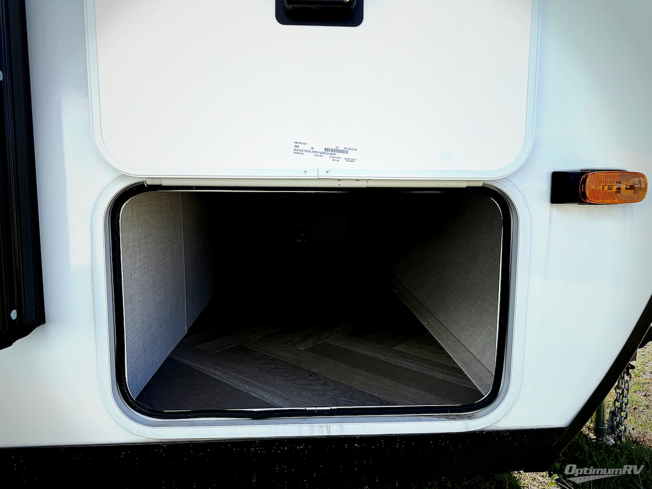 2025 Ember E-Series 22ETS Photo 14