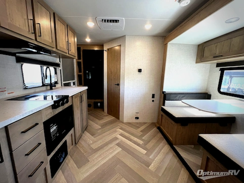 2025 Ember E-Series 18FBE RV Photo 2