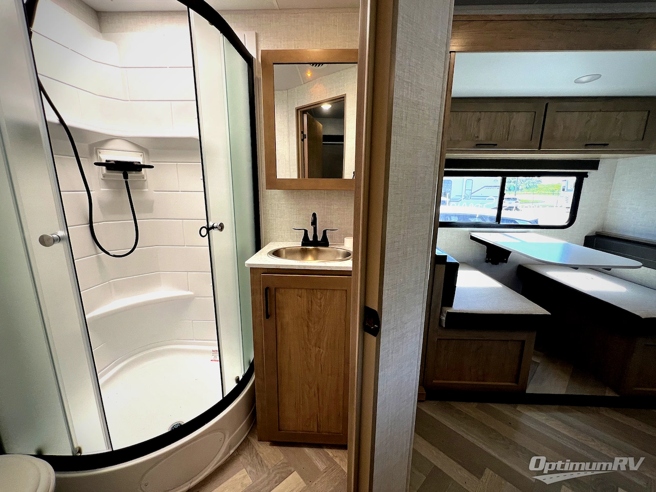 2025 Ember E-Series 18FBE Photo 15