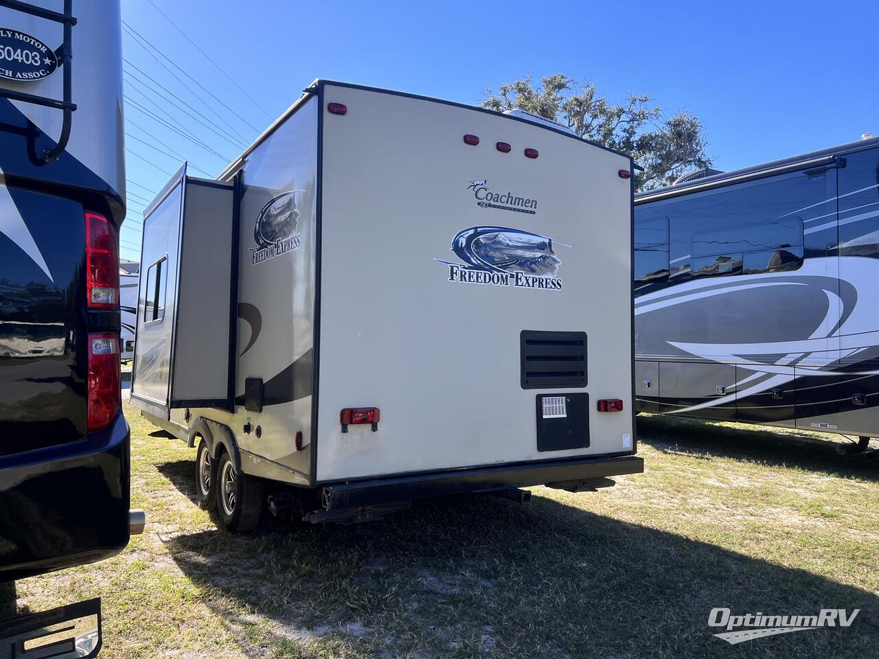 2014 Coachmen Freedom Express 192RBS Photo 2