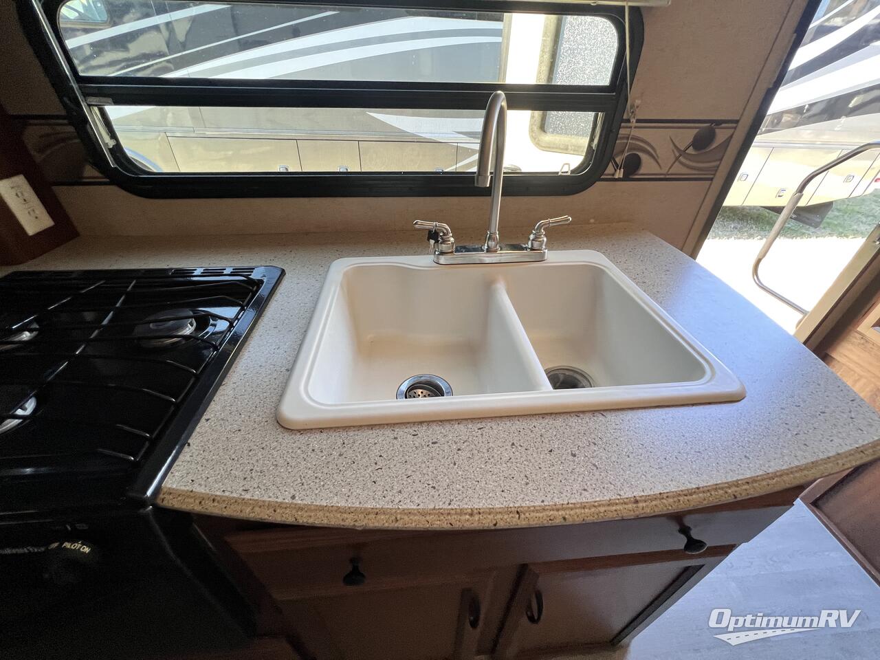2014 Coachmen Freedom Express 192RBS Photo 9