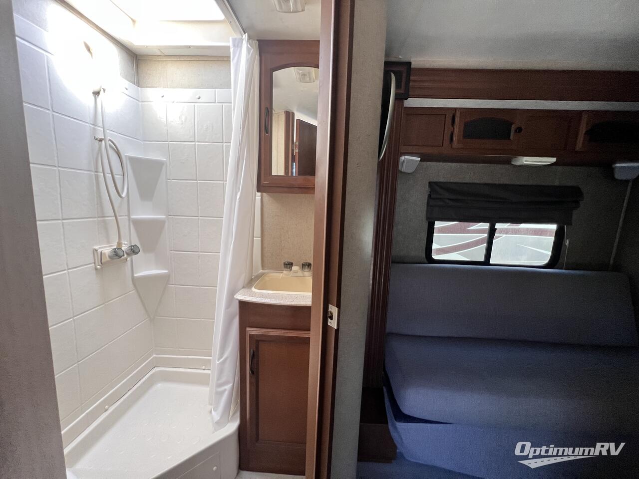 2014 Coachmen Freedom Express 192RBS Photo 15