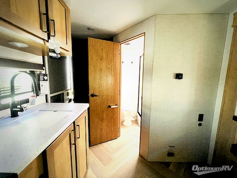 2025 Ember E-Series 18FBE RV Photo 4