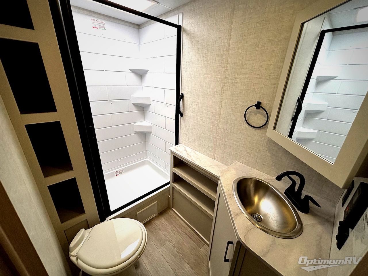 2026 Ember E-Series 19ETS Photo 13