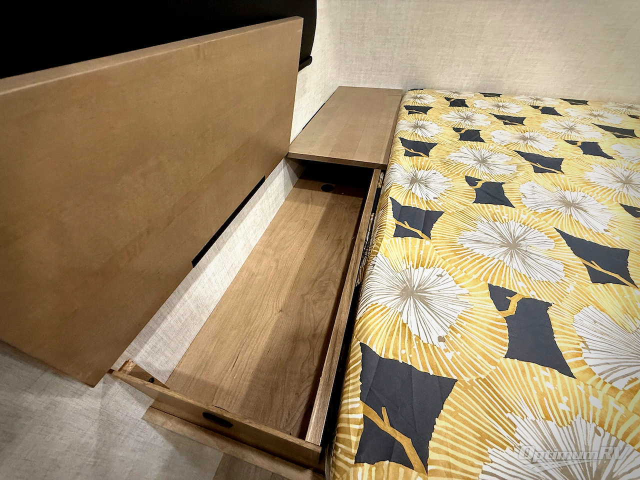 2026 Ember E-Series 19ETS Photo 8