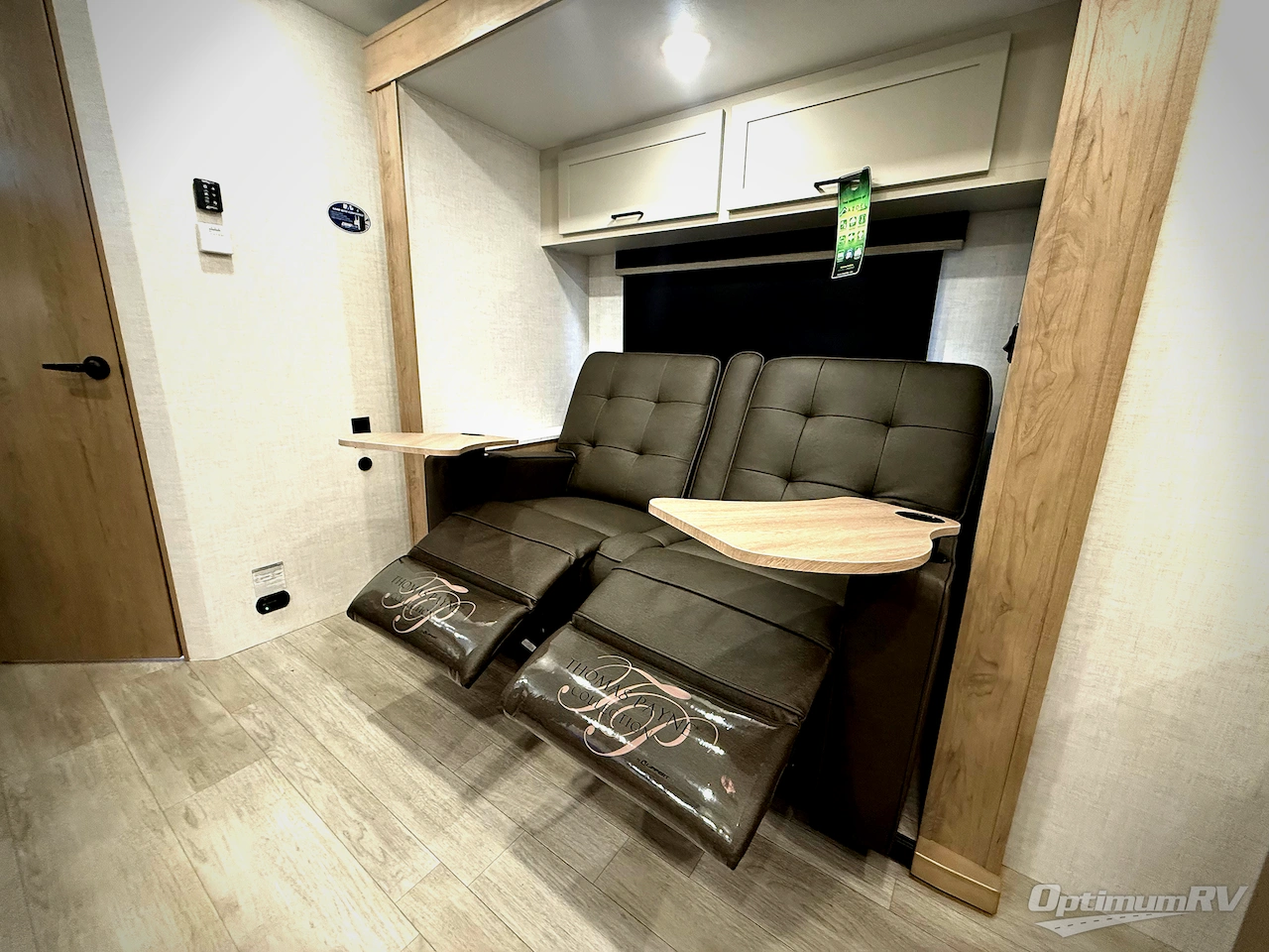 2026 Ember E-Series 19ETS Photo 10